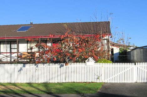 Photo of property in 19 Redlands Grove, Swanson, Auckland, 0612