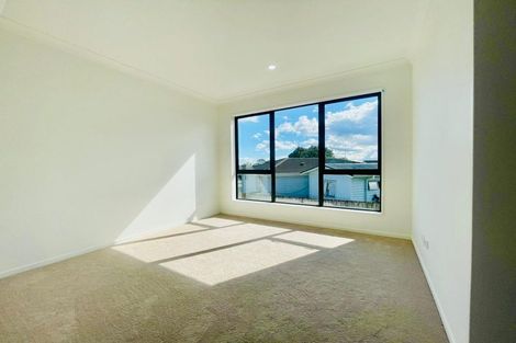 Photo of property in 8c Neems Place, Manurewa, Auckland, 2102