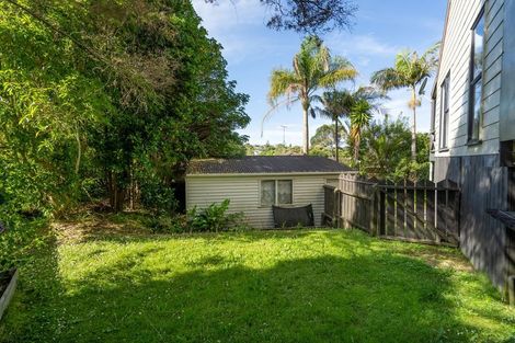 Photo of property in 7 Eagleson Street, Northcross, Auckland, 0632