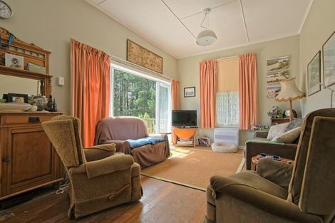 Photo of property in 6 Gladstone Street, Westport, 7825