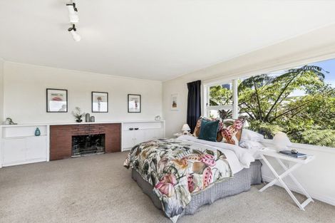 Photo of property in 67 Wadestown Road, Wadestown, Wellington, 6012