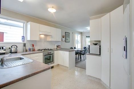 Photo of property in 10 Totara Street, Taradale, Napier, 4112