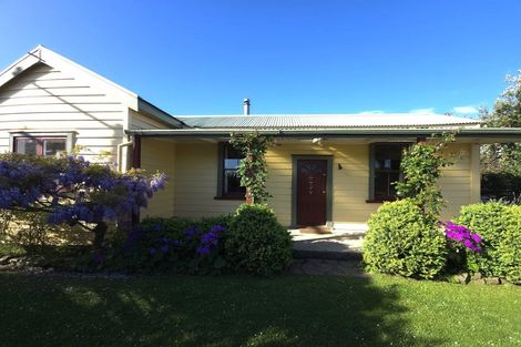 Photo of property in 8874 Paeroa Kopu Road, Puriri, Thames, 3578