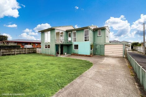 Photo of property in 141 Centreway Road, Orewa, 0931