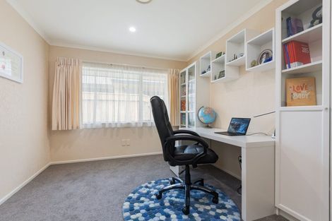 Photo of property in 158 Ruapehu Drive, Fitzherbert, Palmerston North, 4410