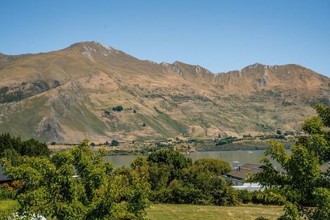 Photo of property in 166b Beacon Point Road, Wanaka, 9305
