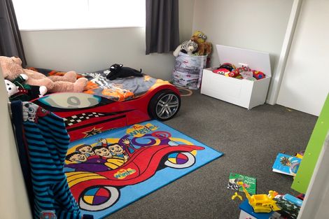 Photo of property in 7 Chilcott Road, Henderson, Auckland, 0612