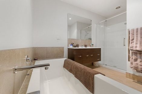 Photo of property in 39 Battalion Drive, Papakura, 2110