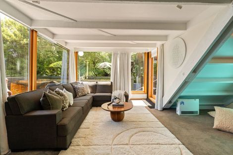 Photo of property in 52 Amapur Drive, Khandallah, Wellington, 6035