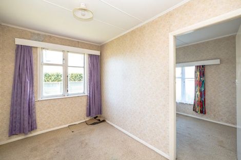 Photo of property in 66 Pembroke Street, Carterton, 5713