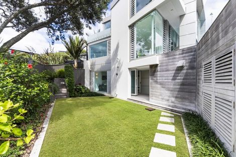 Photo of property in 11a Bournemouth Terrace, Murrays Bay, Auckland, 0630