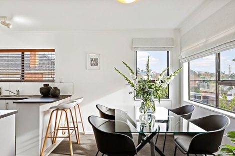 Photo of property in 2/15 Margan Avenue, New Lynn, Auckland, 0600