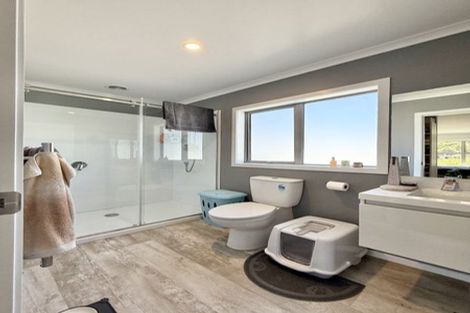 Photo of property in 4b Horoeka Street, Stokes Valley, Lower Hutt, 5019