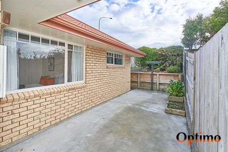Photo of property in 21 Rothesay Place, Highbury, Palmerston North, 4412