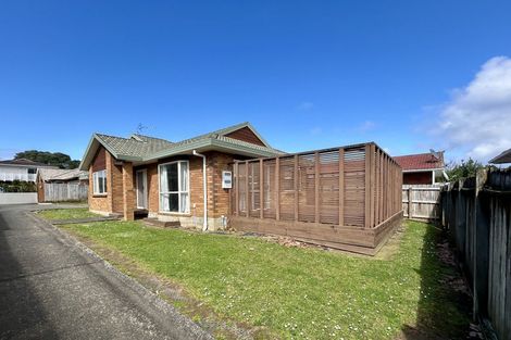 Photo of property in 2/48 Seabrook Avenue, New Lynn, Auckland, 0600