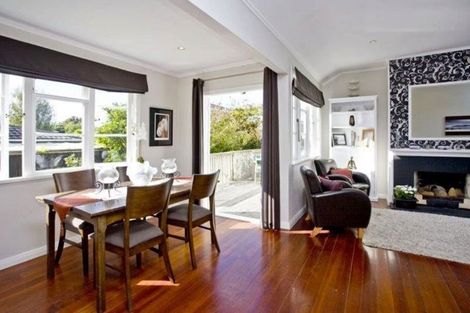 Photo of property in 7 Wicklow Road, Narrow Neck, Auckland, 0622