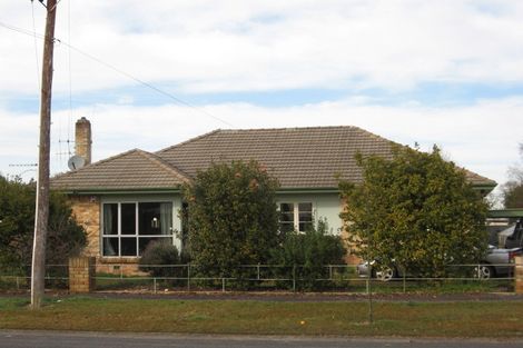 Photo of property in 32 Oxford Street, Fairfield, Hamilton, 3214