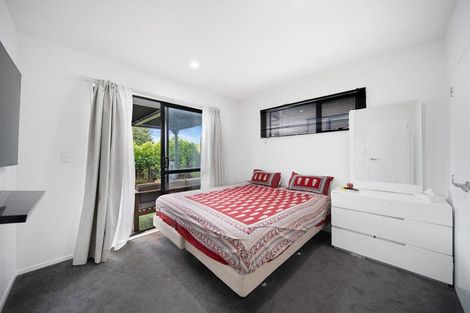 Photo of property in 11 Tuuhura Road, Pukekohe, 2120