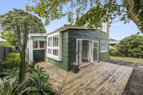Photo of property in 24 Uenuku Avenue, Raglan, 3225