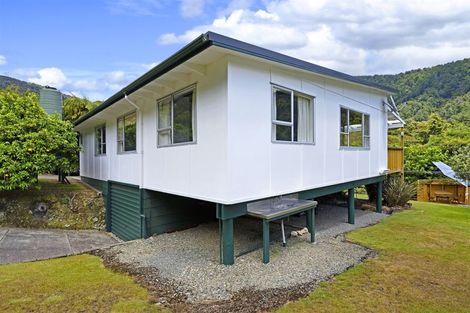 Photo of property in 18 Nikau Street, Duncan Bay, Tennyson Inlet, 7195