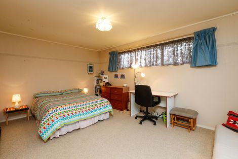 Photo of property in 5 Hill Court, Awapuni, Palmerston North, 4412