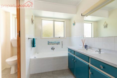 Photo of property in 18 Kennedy Street, Opua, 0200