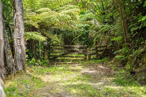 Photo of property in 220 Blue Mountains Road, Blue Mountains, Upper Hutt, 5371