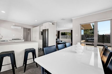 Photo of property in 301 Huatoki Street, Upper Vogeltown, New Plymouth, 4310