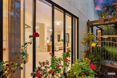 Photo of property in 4 Sutherland Avenue, Silverstream, Upper Hutt, 5019