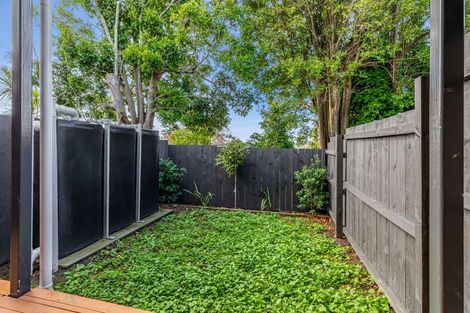 Photo of property in 5/32 Brandon Road, Glen Eden, Auckland, 0602