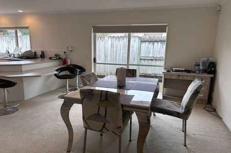 Photo of property in 53 Palmcrest Grove, Highland Park, Auckland, 2010