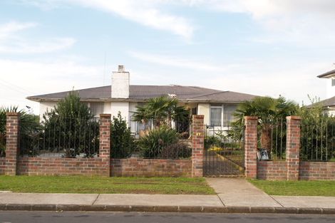 Photo of property in 37 Blake Road, Mangere East, Auckland, 2024