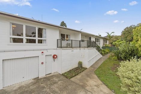 Photo of property in 2/15 Selwyn Crescent, Forrest Hill, Auckland, 0620