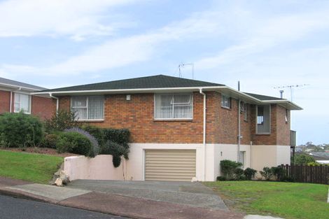 Photo of property in 18 Fairway Avenue, Red Beach, 0932
