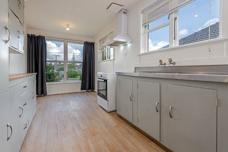 Photo of property in 15 Duff Crescent, Highbury, Palmerston North, 4412