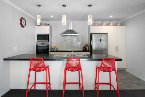 Photo of property in 78 Fairfax Crescent, Pyes Pa, Tauranga, 3112