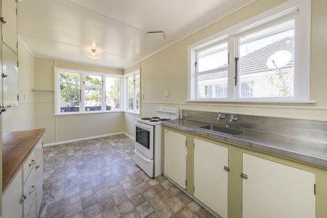 Photo of property in 32 Cardiff Street, Awapuni, Palmerston North, 4412