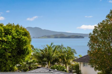 Photo of property in 1/25 Seymour Road, Mellons Bay, Auckland, 2014