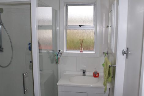 Photo of property in 112 Frankley Road, Frankleigh Park, New Plymouth, 4310