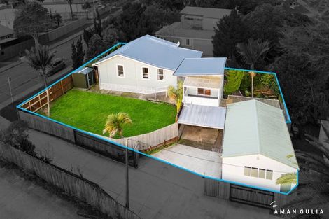 Photo of property in 129 Sunnyside Road, Sunnyvale, Auckland, 0612