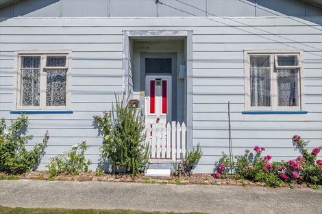 Photo of property in 16 Stout Street, Shannon, 4821