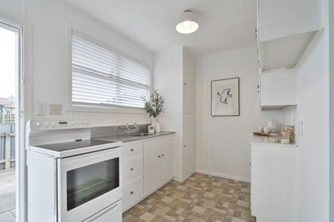 Photo of property in 1007 Saint Aubyn Street East, Parkvale, Hastings, 4122