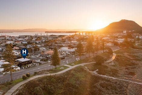 Photo of property in 87 Marine Parade, Mount Maunganui, 3116