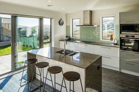 Photo of property in 52 Mo Street, Camborne, Porirua, 5026