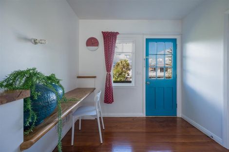 Photo of property in 2 Martin Street, Monaco, Nelson, 7011