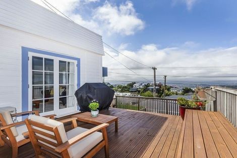 Photo of property in 30 Mills Road, Brooklyn, Wellington, 6021