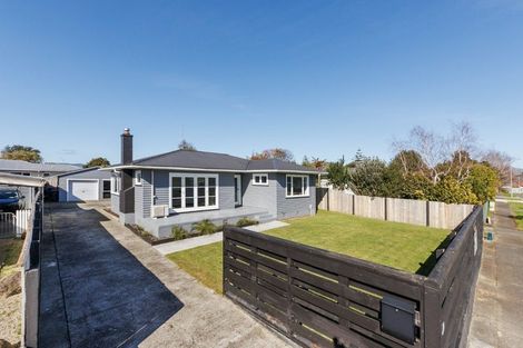 Photo of property in 12 Galway Avenue, Hokowhitu, Palmerston North, 4410