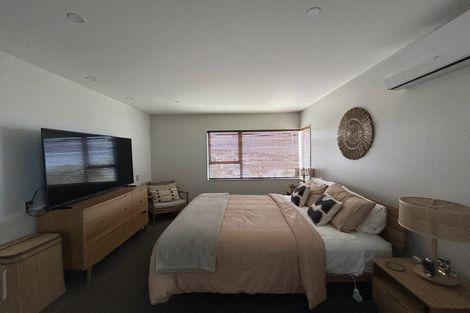 Photo of property in 39 Meadowcroft Grove, Johnsonville, Wellington, 6037