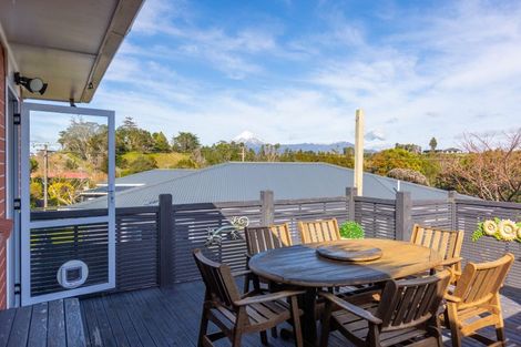 Photo of property in 13 Durham Avenue, Welbourn, New Plymouth, 4312