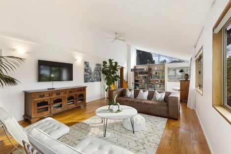 Photo of property in 7a Church Street, Northcote Point, Auckland, 0627